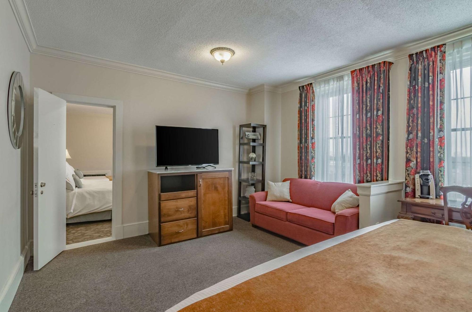 Hotel Bothwell Sedalia Central District, Ascend Hotel Collection Экстерьер фото
